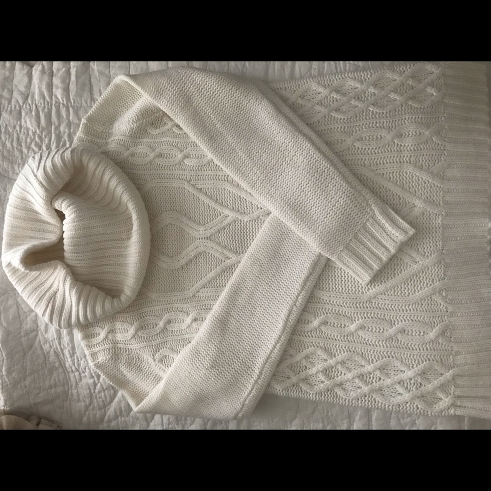 Forever 21 tunic cable knit sweater